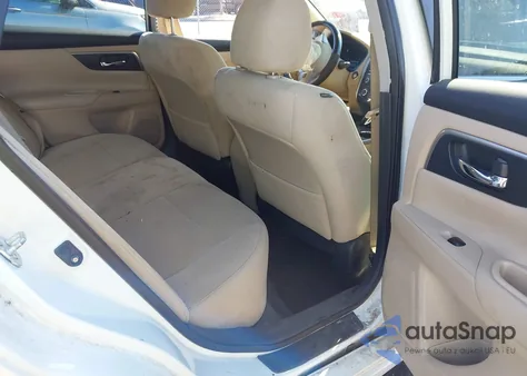 2015 Nissan Altima 2.5 S z USA, uszkodzony, nr VIN 1N4AL3AP8FC592057